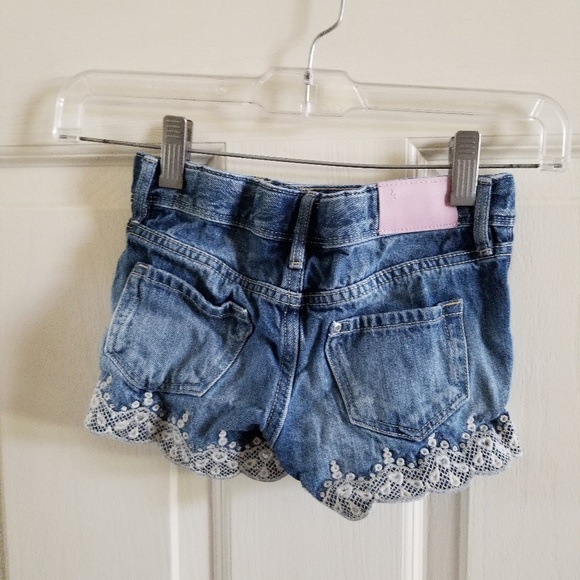 H&M Girl's Shorts - Picture 2 of 3